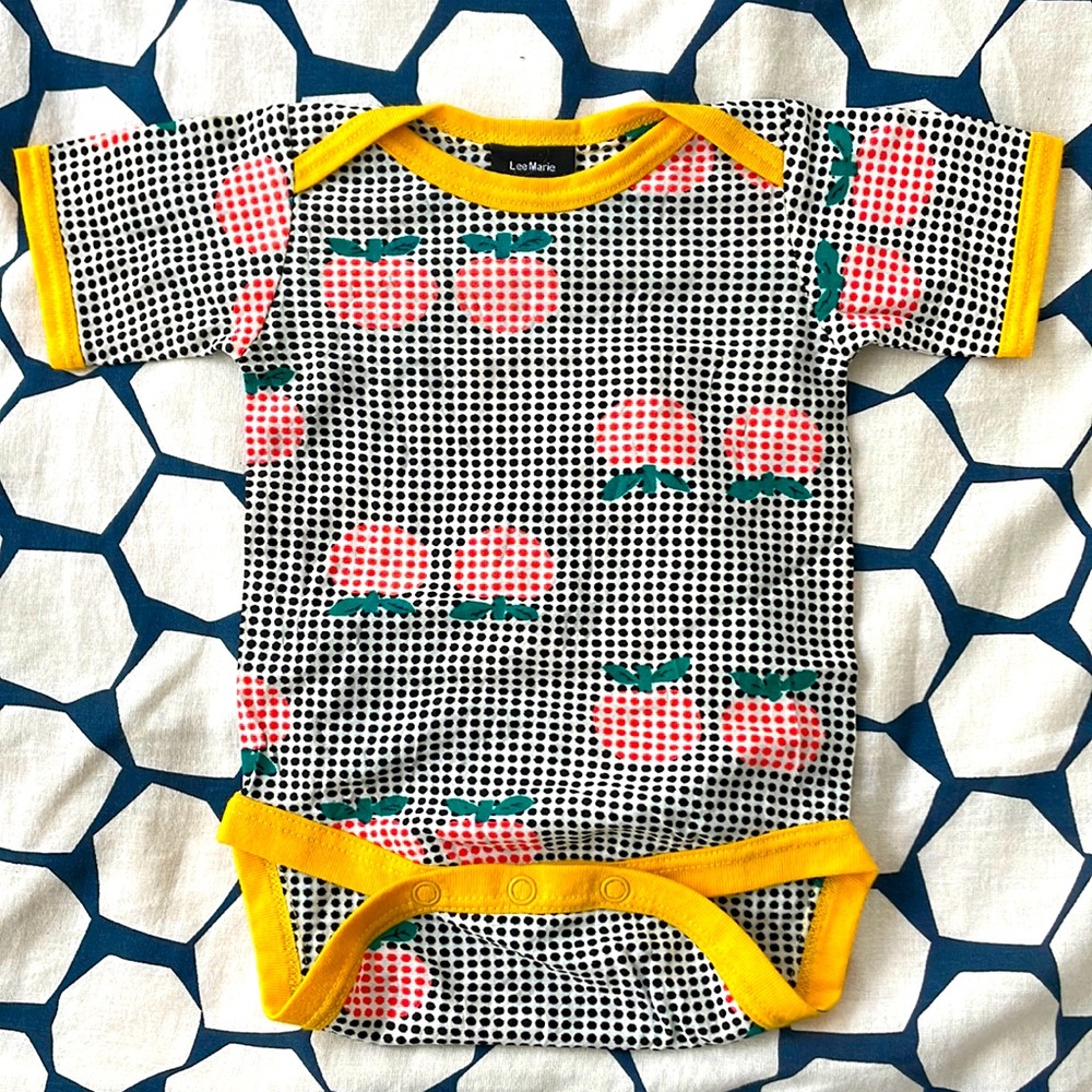 Lee Marie baby onesie (vintage fabric)